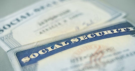 Social security cards © zimmytws - Fotolia.com