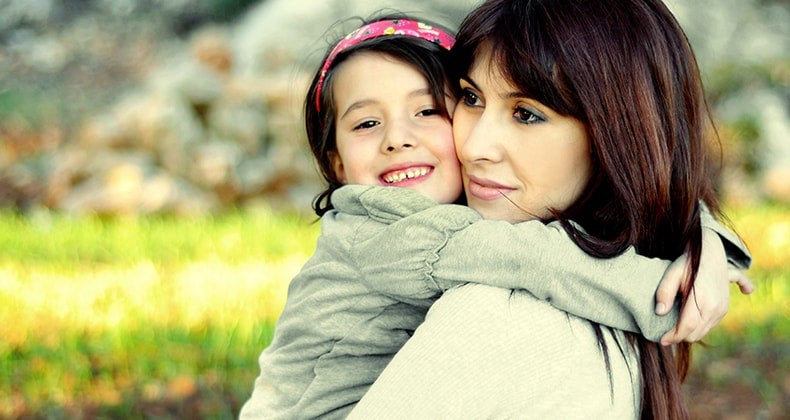 Mother and daughter outdoors © iStock