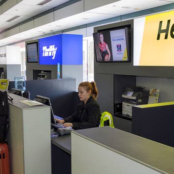 Man renting a car at Hertz