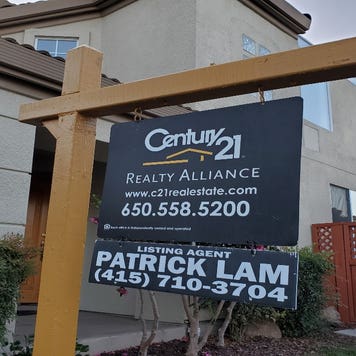 Century 21 yard sign