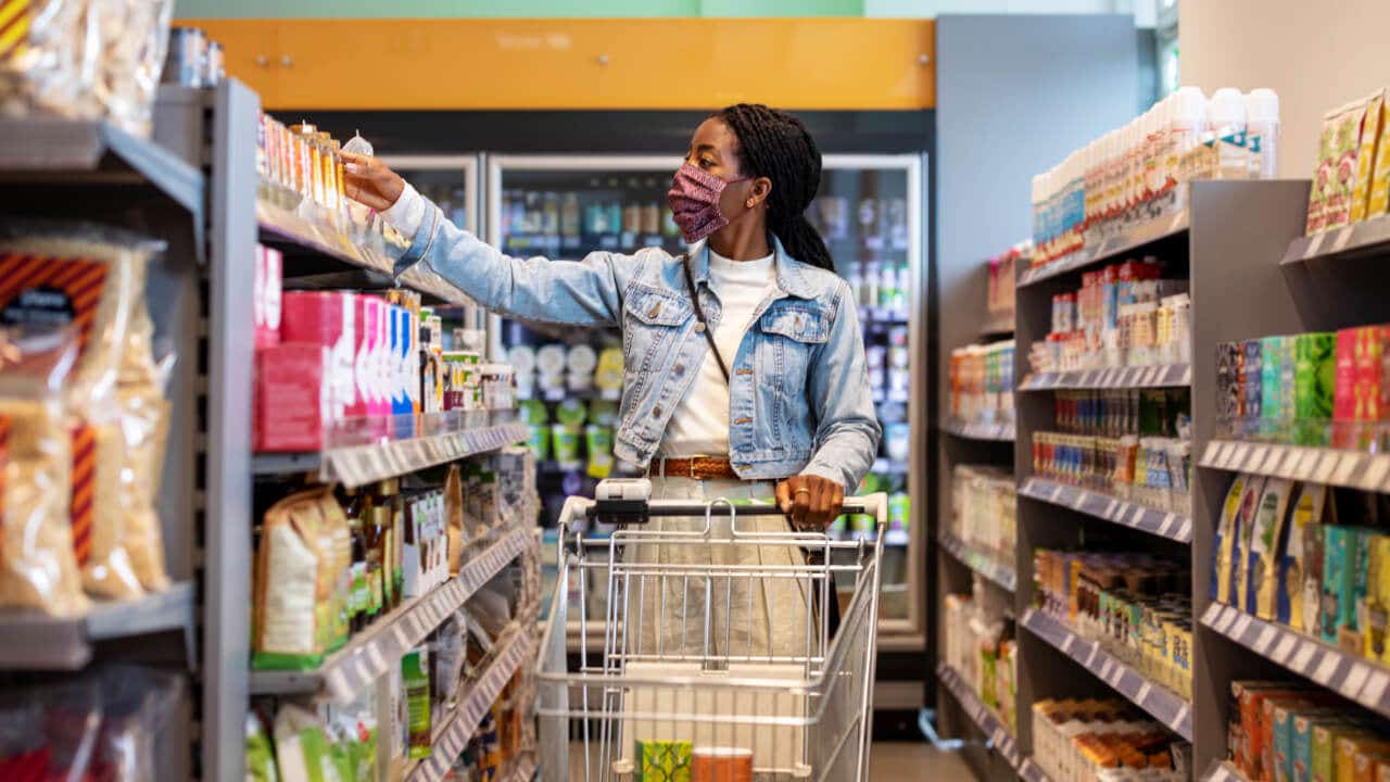 Grocery shopping in COVID pandemic