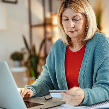 woman shopping online