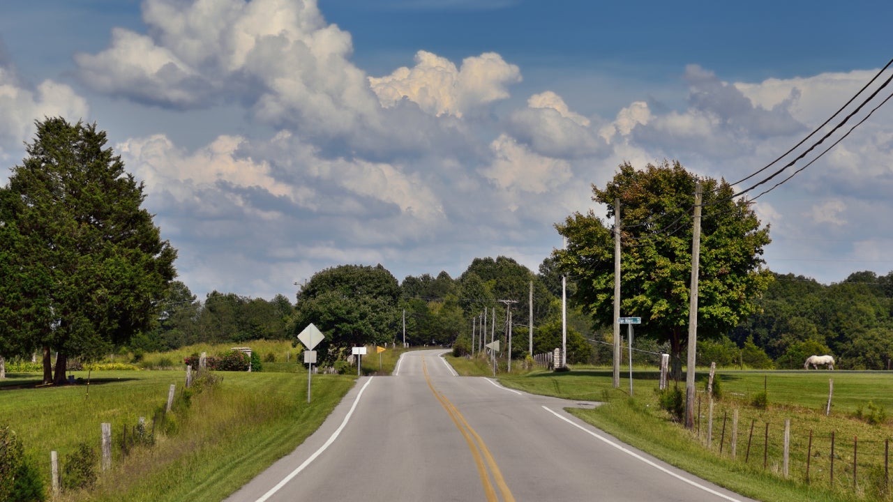 Smalltown roads of Kentucky