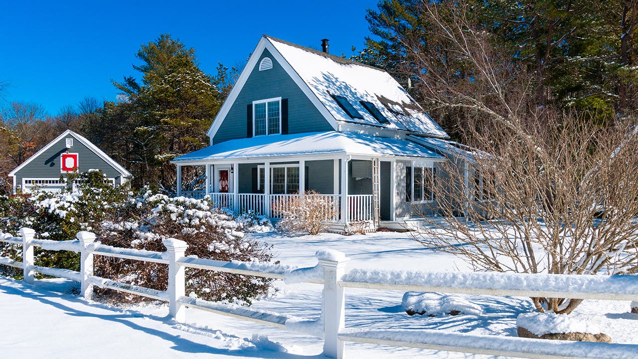cape cod home in winter