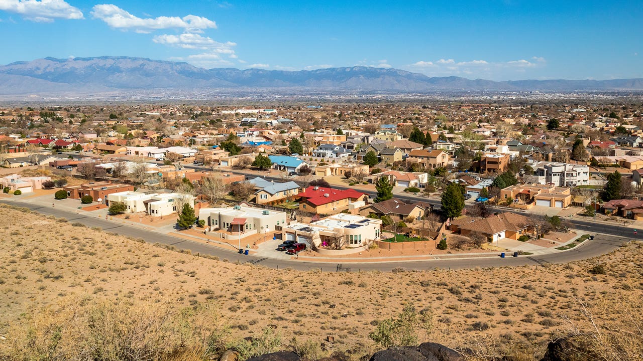 view of homes in an Albuquerque, New Mexico metro area neighborhood
