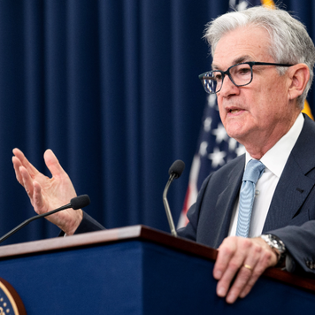 Jerome Powell at podium