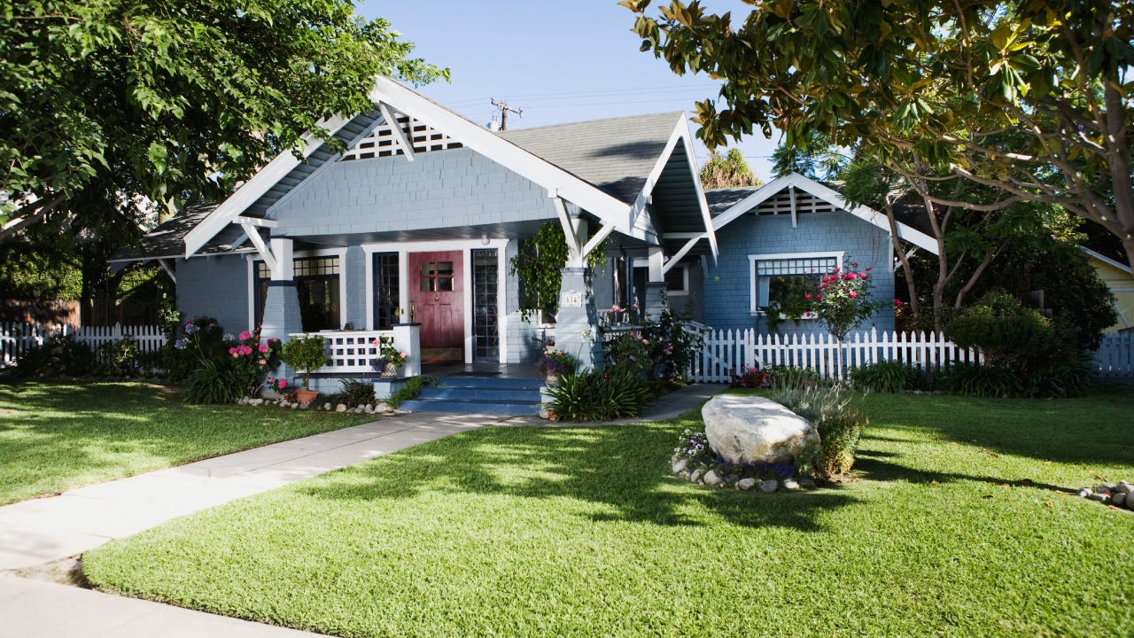 Craftsman home exterior and front yard