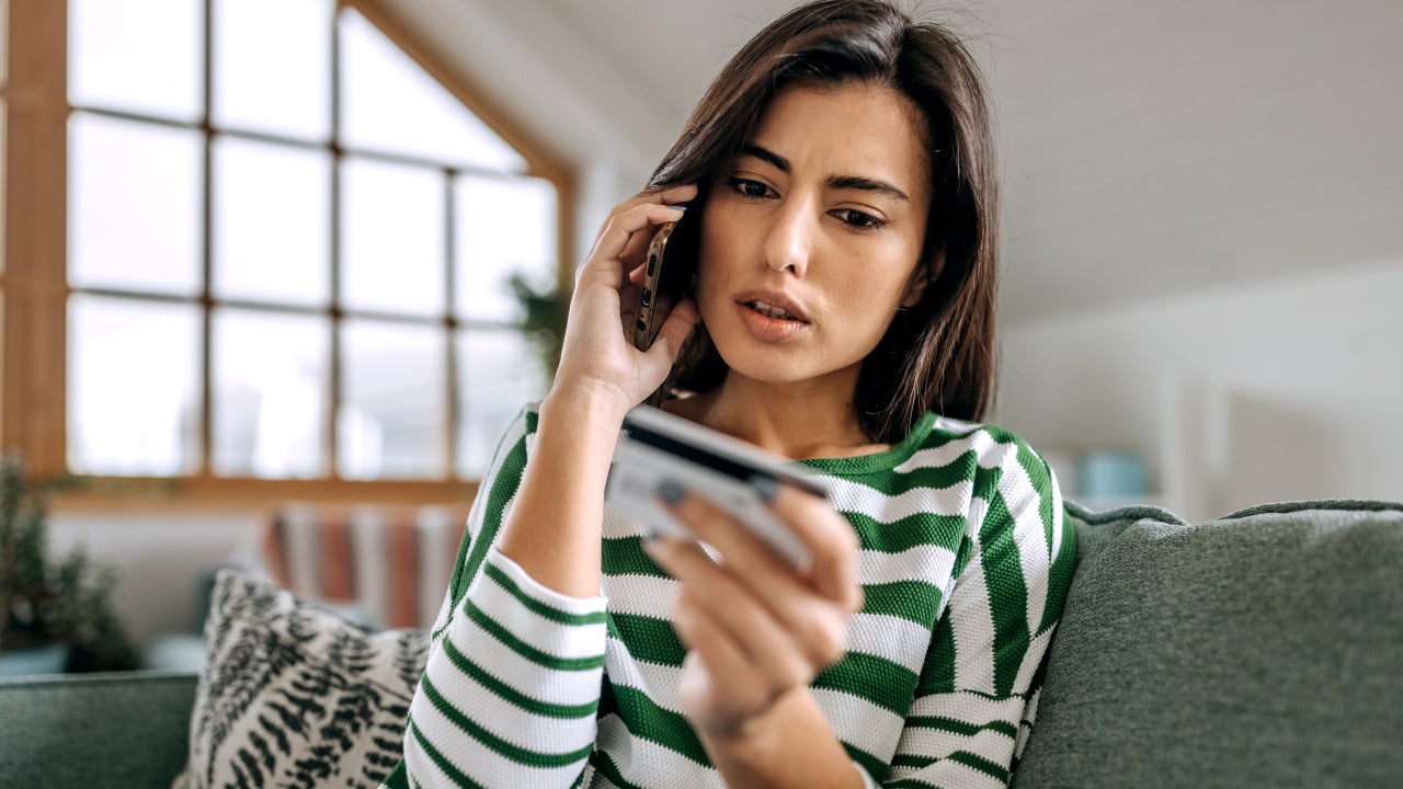 young woman become online scammers victim