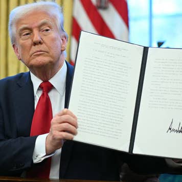 president trump holding up executive order for tariffs on auto imports