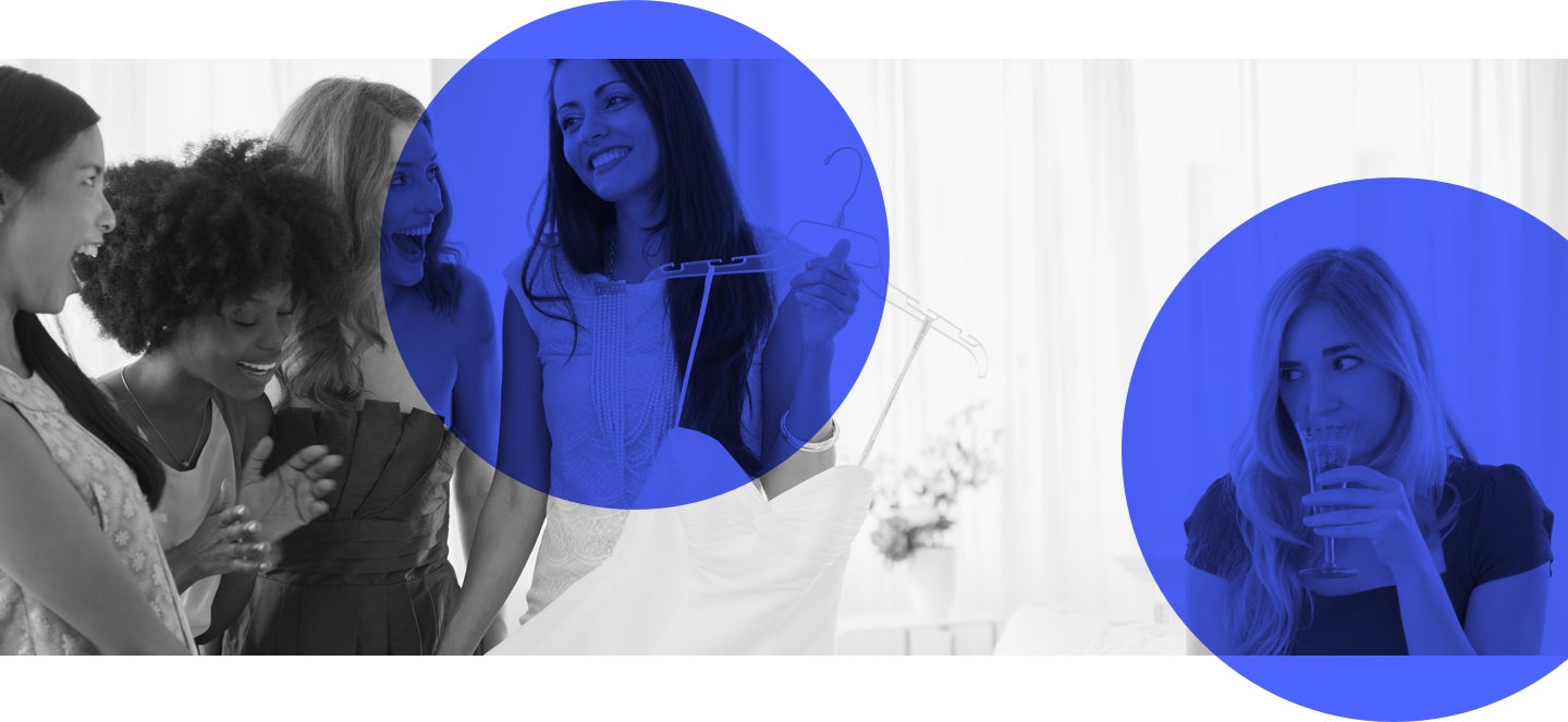 Group of bridesmades with the bride.